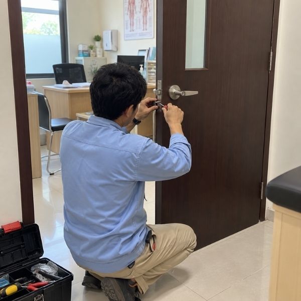 ซ่อมราง-ล้อประตูบานเลื่อน DoorFixPro #48