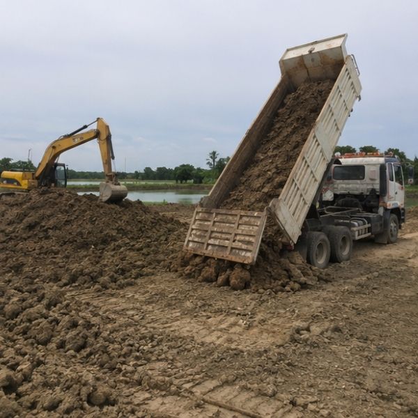 ผลงานลานจอดรถ โดย EarthMove