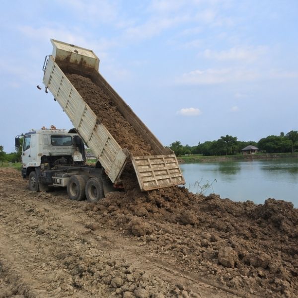 ผลงานขุดบ่อ-ขุดสระ โดย EarthMove