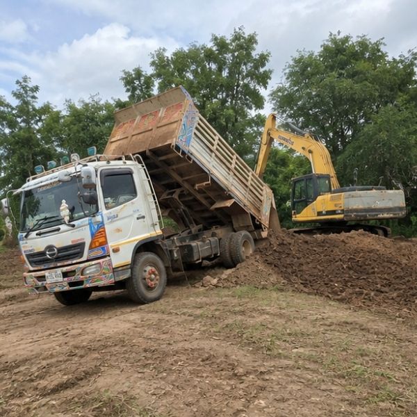 ผลงานงานเครื่องจักร โดย EarthMove