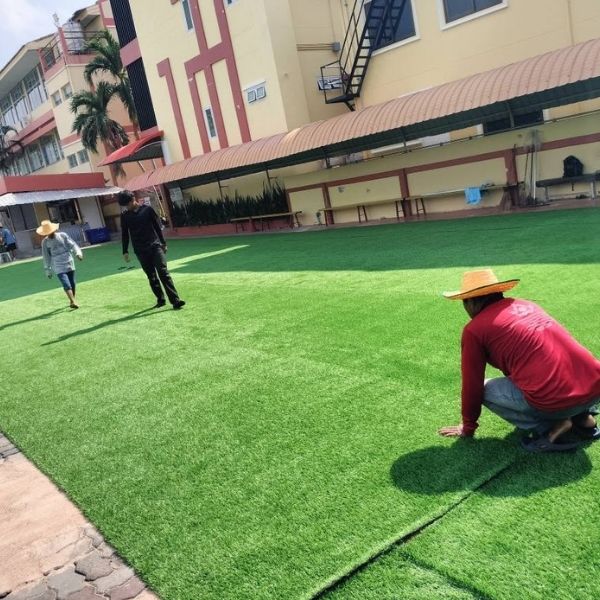 ผลงานปูหญ้าเทียมจัดสวน GreenTurf รับติดตั้งหญ้าเทียม