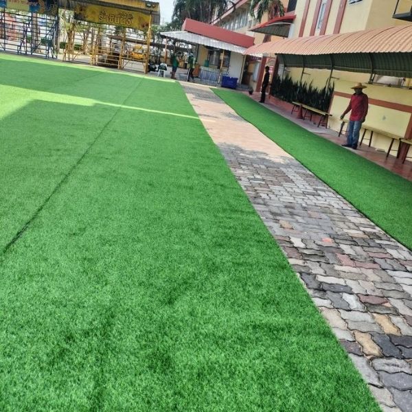 ผลงานหญ้าเทียมหน้าบ้าน GreenTurf รับติดตั้งหญ้าเทียม