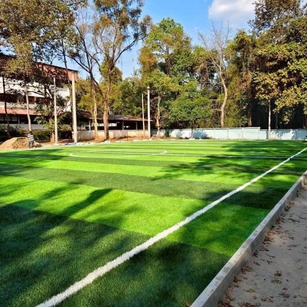 ผลงานหญ้าเทียมระเบียงคอนโด GreenTurf รับติดตั้งหญ้าเทียม