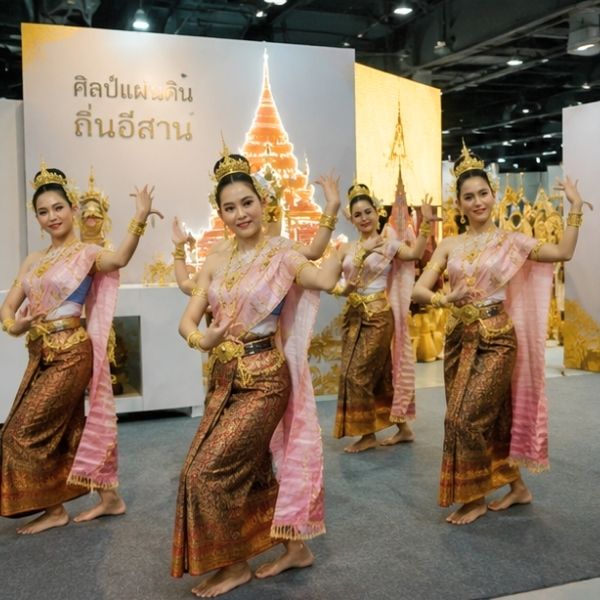 ผลงาน รำแก้บน โดย SacredThai