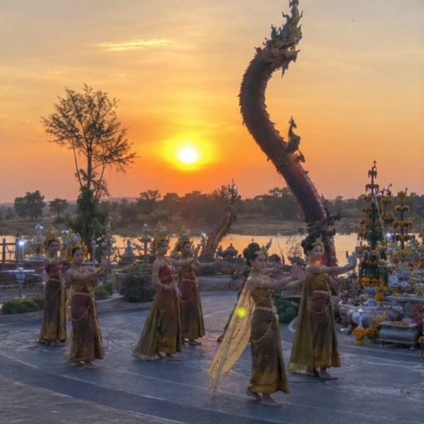 ผลงาน รำแก้บน โดย SacredThai