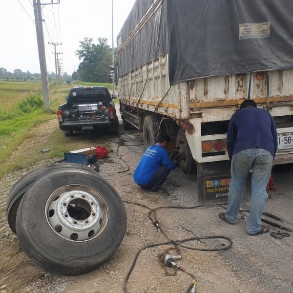 ปะยางรถใหญ่ทุกประเภท TireRescue