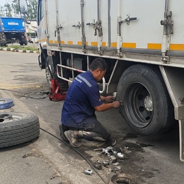 ปะยางรถบัส-รถตู้ TireRescue #39