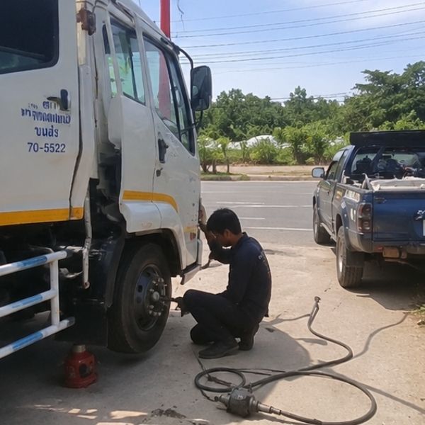 บริการฉุกเฉิน 24 ชั่วโมง TireRescue #48