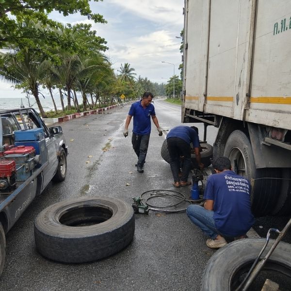 ปะยางรถสิบล้อ-รถพ่วง TireRescue #5